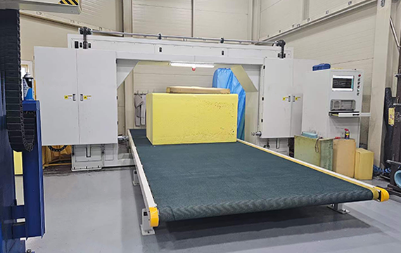 horizontal-contour-cutting-machine(with-rotary-working-table-)--(RT-R620)3