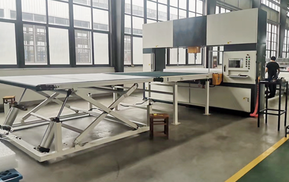 vertical-contour-cutting-machine-3